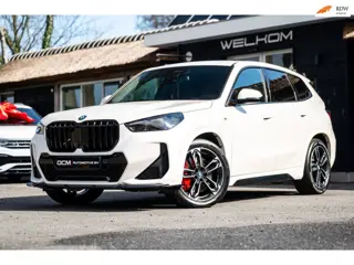 BMW iX1 eDrive 20 M Sport Live Cockpit I Mineralweiss Metallic I Head Up I Led I CarPlay I 360 Camer