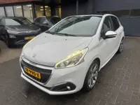 Peugeot 208 1.2 Première AUTOMAAT PANO CAMERA TREKHAAK