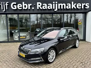 Škoda Superb Combi 1.4 TSI iV Laurin & Klement*Panoramadak*Leder*ACC*Virtual Cockpit*