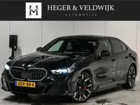 BMW 5 Serie 550e xDrive M Sport pro · Adaptive Suspension · Iconic Glow · M Sport Brake · Shadowline