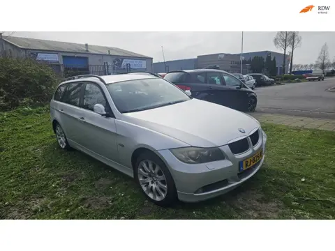 BMW 3-serie Touring 318i