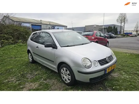 Volkswagen Polo 1.4-16V