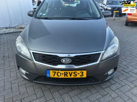 Kia Cee'd Sporty Wagon 1.4 CVVT Comfort Pack koppelingsplaat licht eruit