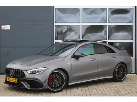 Mercedes-Benz CLA-klasse AMG 45 S 421pk 4MATIC+ | Pano | Kuipstoelen | 360 | ACC | Memory