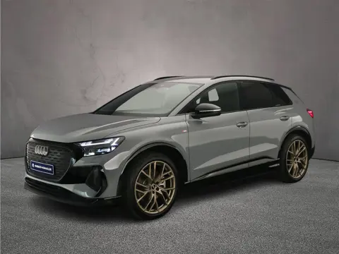 Audi Q4 e-tron 45 quattro S Edition 82 kWh | Trekhaak | Audi Sound | ACC | Matrix | Optiekzwart plus