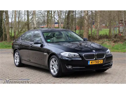 BMW 5 Serie 520i High Executive | 2012 | Schuifkanteldak | Camera |