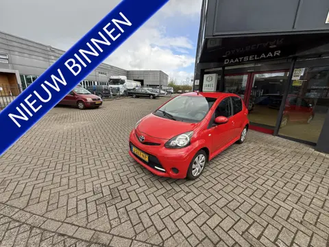 Toyota Aygo 1.0 VVT-i Aspiration (bj 2012)