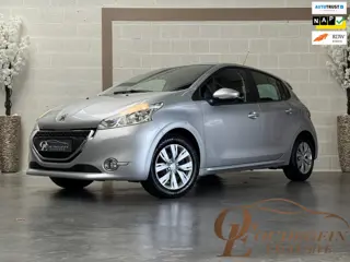 Peugeot 208 1.2 VTi Envy / Cruise Control / Climate Control / Navi / BT Audio / Inklap Spiegels / Ga