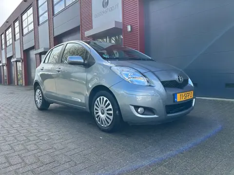 Toyota Yaris 1.3 VVTi Aspiration Airco/Nieuwe Apk+Beurtje