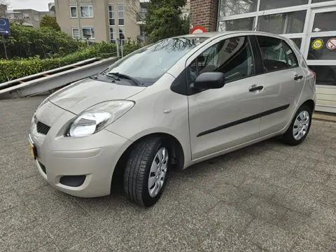 Toyota Yaris 1.3 VVTi Comfort Airco (bj 2011)