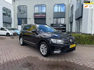 Volkswagen Tiguan 1.4 TSI Connected Series PANO!!