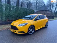 Ford Focus 2.0 EcoBoost ST-3 Recaro, Camera, 275PK!!