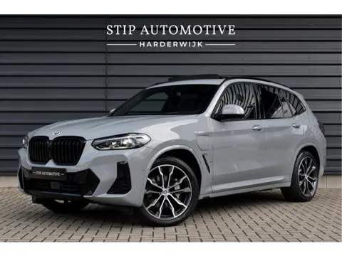 BMW X3 xDrive30e M Sport Shadow | Pano | ACC | Elek. Trekhaak | Camera | Live Cockpit Pro | 20'' Wie