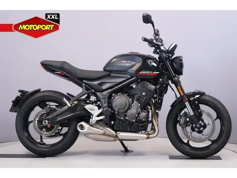 Triumph TRIDENT 660 (bj 2025)