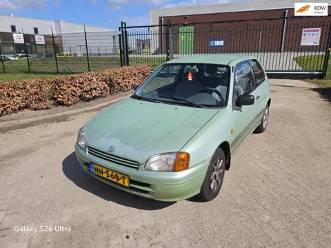 Toyota Starlet 1.3-16V ELEKTRISCHE PAKKET TREKHAAK INRUILKOOPJE!