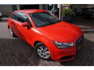 Audi A1 1.2 TFSI Attraction Pro Line Business (bj 2011)