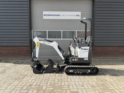 Bobcat E10 z minigraver NIEUW SLOOP / SORTEER functie hydraulische wissel + 3 bakken