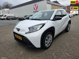 Toyota Aygo X 1.0 VVT-i S-CVT Limited | Stoelverwarming | Climate controle | Parkeerhulpcamera