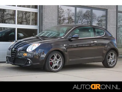 Alfa Romeo MiTo 0.9 TwinAir Distinctive Premium Plus Lederen bekleding Nero Etna!