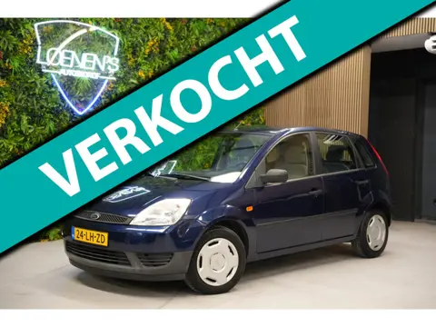 Ford Fiesta 1.3 Core / Radio / Nieuwe APK