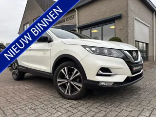 Nissan QASHQAI 1.2 Turbo N-Connecta Trekhaak / Panoramadak / 360-Camera