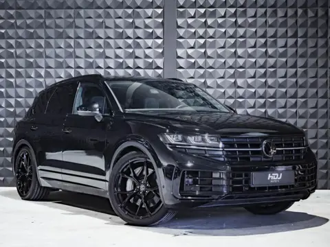 Volkswagen Touareg 3.0 TSi eHybrid 4M | Pano | 22" | Dynaudio | Luchtv. | All Black |  Topv | Memo |