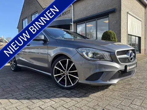 Mercedes-Benz CLA-Klasse 200 Automaat AMG-Line Sport interieur / Xenon / Navigatie