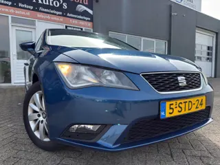 Seat Leon 1.2 TSI Enjoy 5 drs en parkeersensoren en navigatie en bluetooth telefoon / media en airco