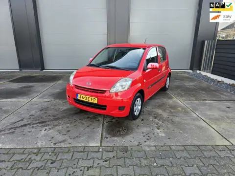 Daihatsu Sirion 2 1.0-12V Premium