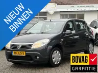 Dacia Sandero 1.6 Lauréate AIRCO | TREKHAAK | NIEUWE APK | BOVAG !!