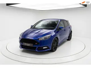 Ford Focus 2.0 ST RECARO LEDER 1E EIG DEALER ONDERHOUDEN!