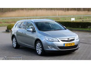 Opel Astra Sports Tourer 1.4 Turbo Cosmo | 2011 | Cruise | Airco |