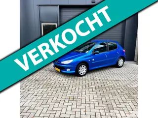 Peugeot 206 1.4 5DRS | AIRCO | LAGE KM-STAND | CRUISE CONTROL | CENTR VERGRENDELING |APK 10-2026