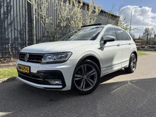 Volkswagen Tiguan 1.4 TSI ACT Connected Series / AUTOMAAT / R-LINE / PANORAMADAK / NAVI