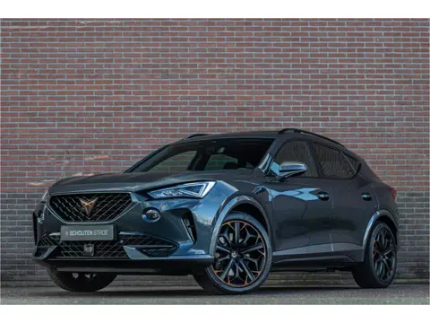 CUPRA Formentor 1.4 e-Hybrid 245pk VZ, Panoramadak, Camera, Trekhaak, Stoelverwarming, Park Assist, 