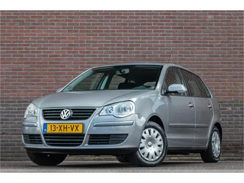 Volkswagen Polo 1.4-16V Automaat Optive, Origineel NL, Bluetooth, Trekhaak, Airco, Radio/CD.