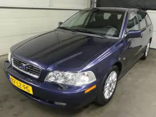 Volvo V40 1.8 Europa - Stoelverwarming - Airco - Cruise Control