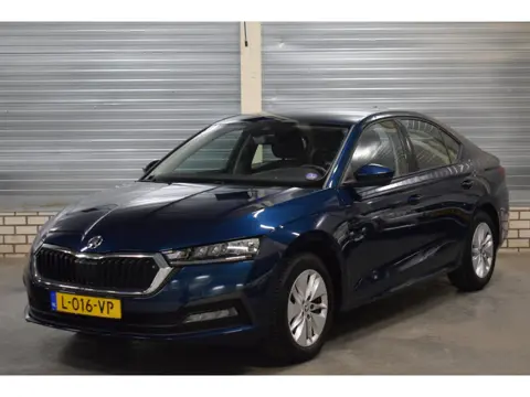 Skoda Octavia 1.0 TSI Business Edition + Apple/Android Carplay|Navigatie|Verwarmd stuurwiel|Parkeers