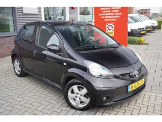 Toyota Aygo 1.0-12V + / Bluetooth / Navi / Airco