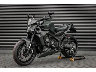 Yamaha Tour MT- 09 ABS 119PK 2025 NEW CUSTOM PAINT / COMPLETE DOCUMENTATIE / CUSTOM SC EXHAUST / QUI