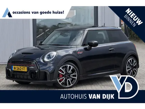 Mini Mini 2.0 John Cooper Works Essential | NL-Auto/Leder/Pano-schuifdak/Camera/