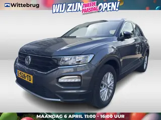 Volkswagen T-Roc 1.5 TSI 150pk Style DSG Automaat Navigatie / Parkeersensoren / Trekhaak afneembaar 