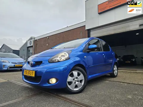 Toyota Aygo 1.0-12V Dynamic Blue GARANTIE APK bij de aflevering