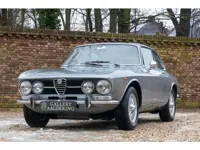 Alfa Romeo 1300 GT Junior "1750 GTV optics and engine" Optically in the 1750 GTV 1st series, Well re