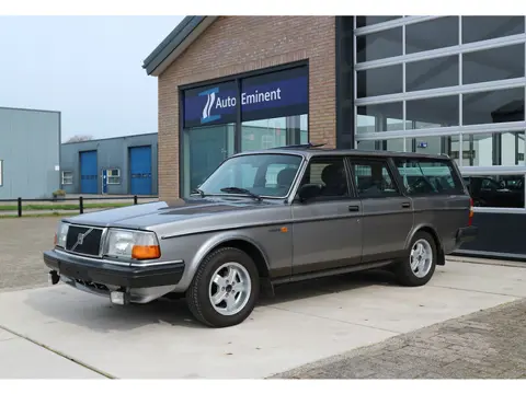 Volvo 240 Estate 2.3 GL automaat 1985 187dkm 1e eigenaar