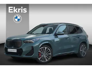 BMW iX1 eDrive20 M Sport Pro | Harman Kardon / Panoramadak / Head-up / Elektrische stoelen + Memory 
