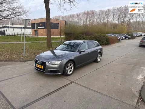 Audi A4 Avant 2.0 TDI ultra Pro Line Automast.Navi