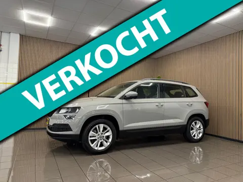 Skoda Karoq 1.0 TSI Ambition Business * Elektr. Trekhaak / Carplay / Parkeersensoren / NL Auto *