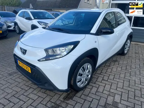 Toyota Aygo X 1.0 VVT-i MT Play