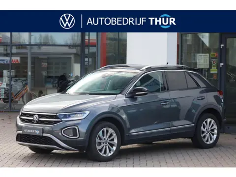Volkswagen T-Roc 1.0 TSI Style 110PK / 81kW, Dealer onderhouden, ErgoActive voorstoelen met massagef